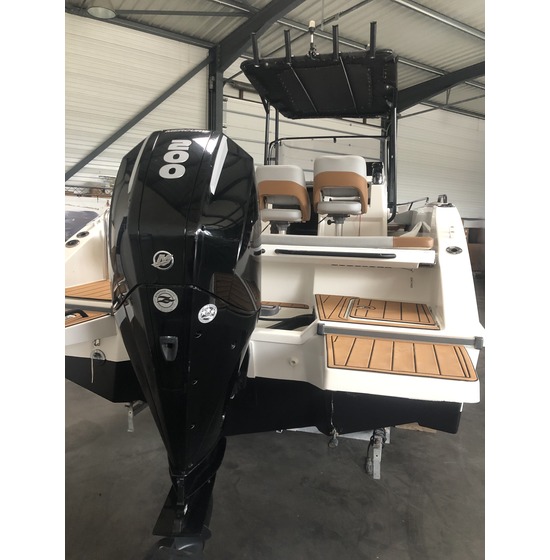 BENETEAU FLYER 7 SPACEDECK