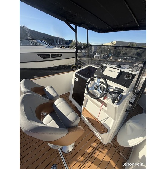 BENETEAU FLYER 7 SPACEDECK