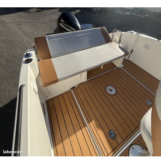 BENETEAU FLYER 7 SPACEDECK