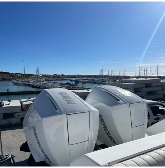 BOSTON WHALER 26 OUTRAGE