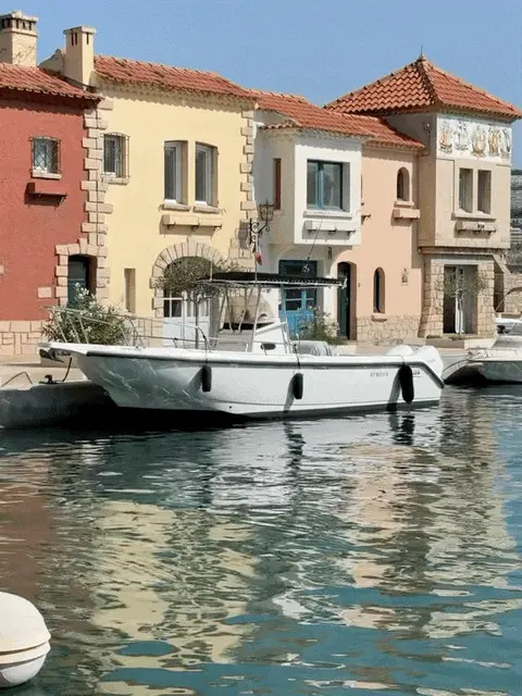 BOSTON WHALER 26 OUTRAGE