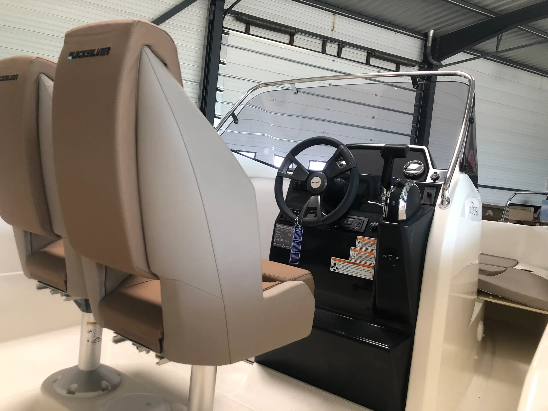 QUICKSILVER 675 OPEN NEUF