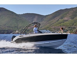 QUICKSILVER 675 BOWRIDER